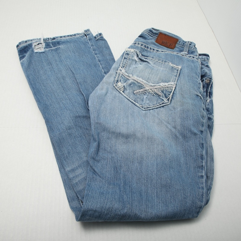 BKE Jeans Mens 31 Actual 32x34 Derek Blue Denim Distressed Medium Wash